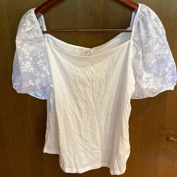 New York & Company Sheer Puff-Sleeve Top - Picture 2 of 5